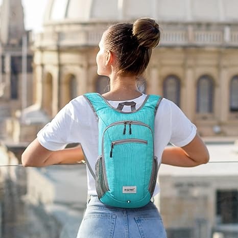 A girl with a Foldable Shoulder Bag